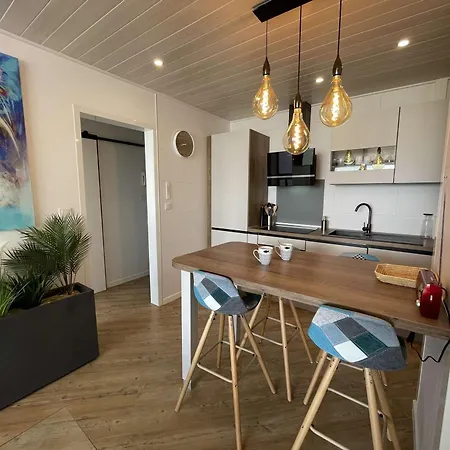 Moderne 2 Pièces Avec Parking à - Fr-1-224c-352 Appartamento